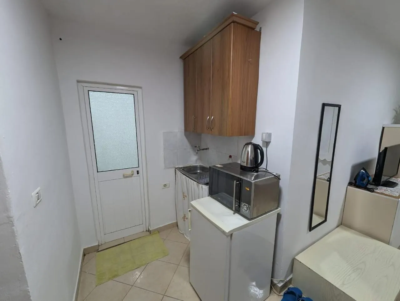Zhizelle Xhamllik'Apartment Tirana