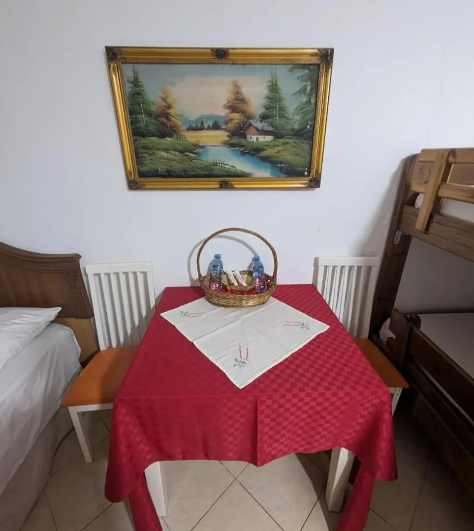 Zhizelle Xhamllik'Apartment Tirana Albanien